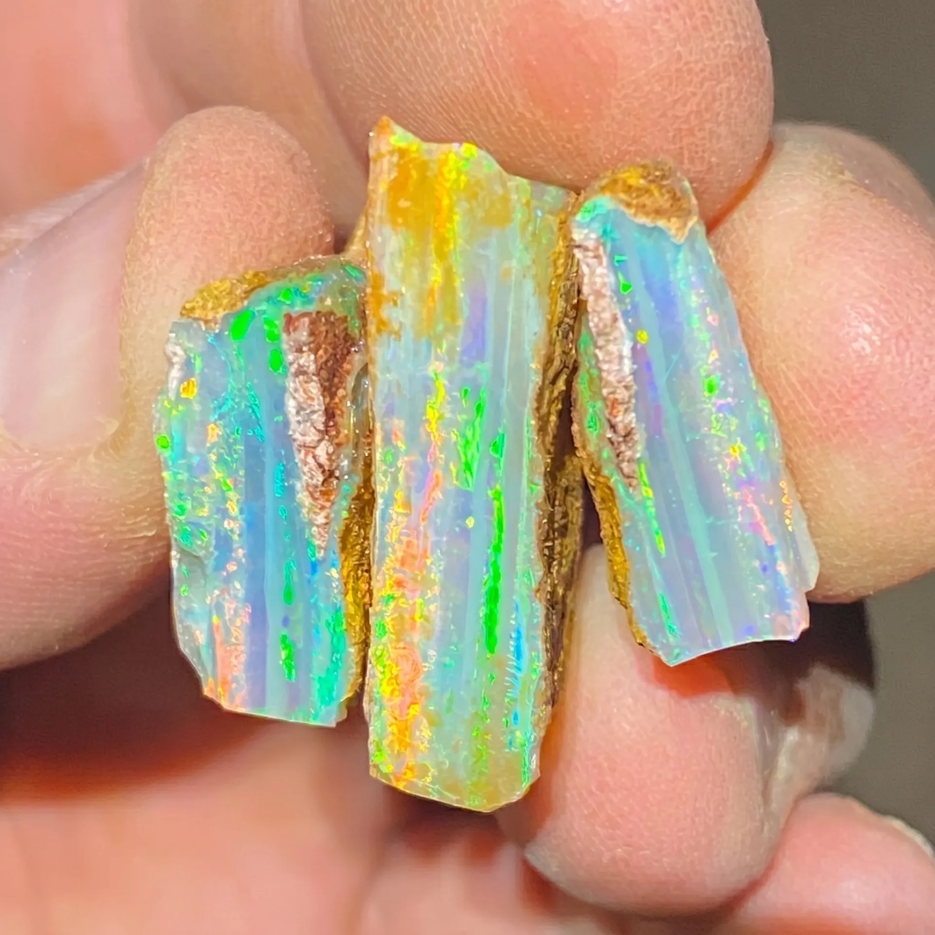 Colour visible in freshly found Coober Pedy opal